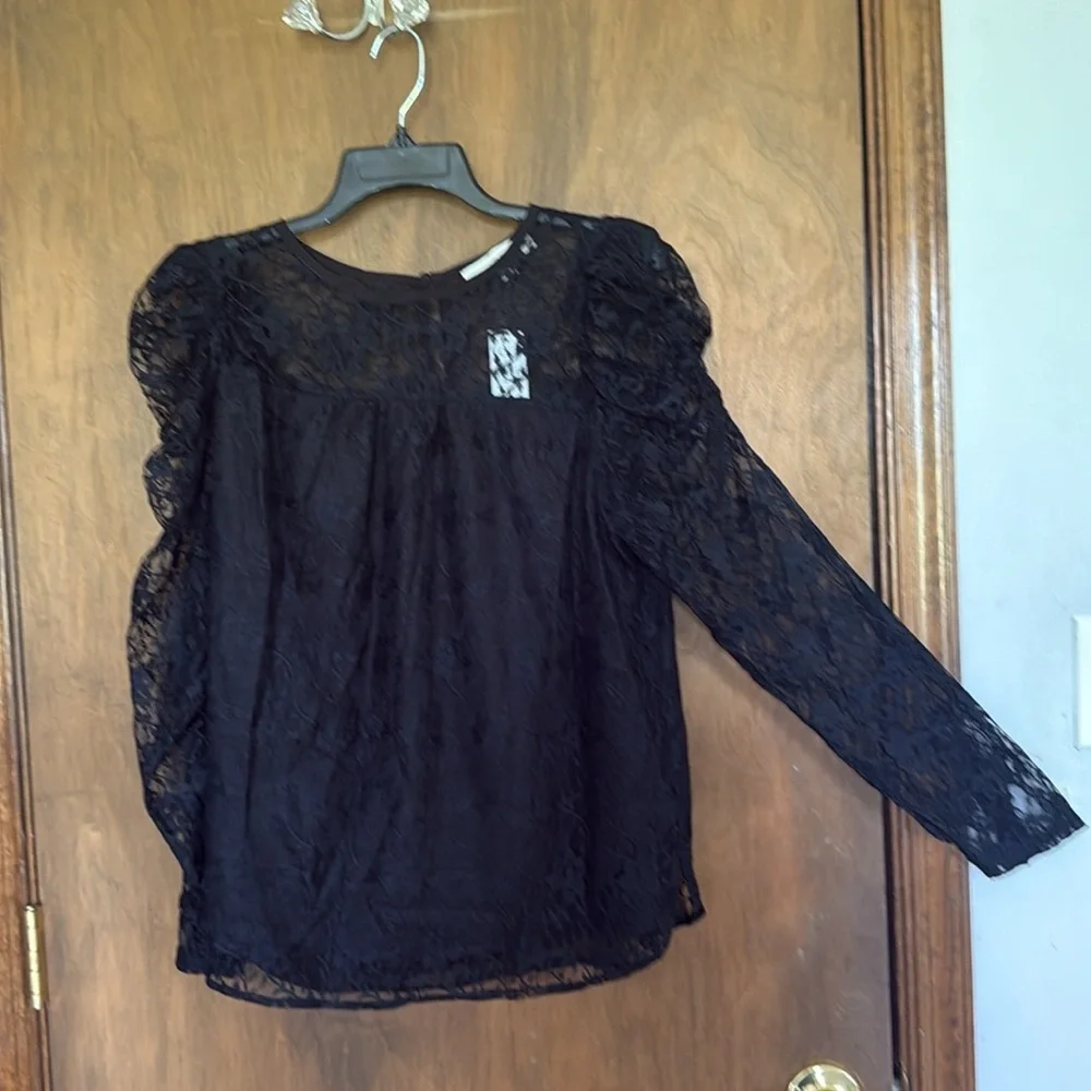 Loft black lace rouched sleeve with some puff sleeve top casual party L